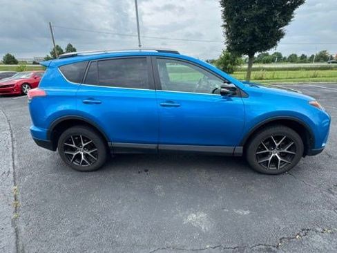 Used 2017 Toyota RAV4 SE w/ Power Special Value Package AWD/4WD image 4