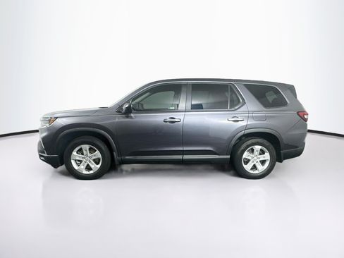 Used 2023 Honda Pilot LX image 4