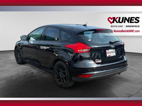 Used 2016 Ford Focus SE w/ Equipment Group 201A FWD image 7