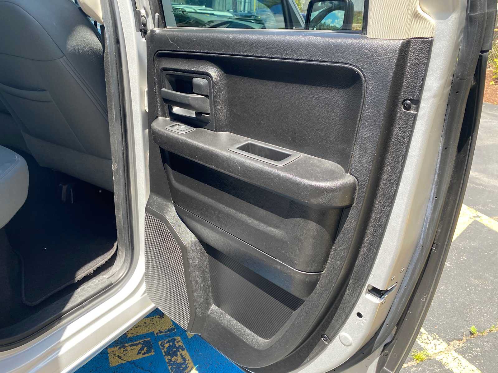 Used 2013 RAM 1500 Express AWD/4WD image 29