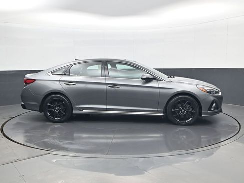 Used 2019 Hyundai Sonata Limited FWD image 4