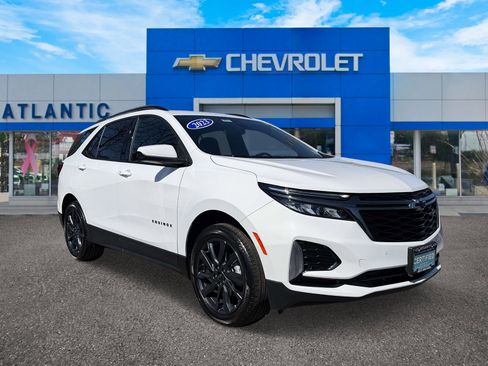 Certified 2023 Chevrolet Equinox RS image 2