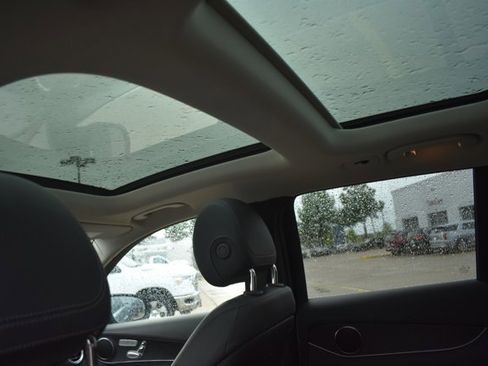 Used 2022 Mercedes-Benz GLC 300 image 18