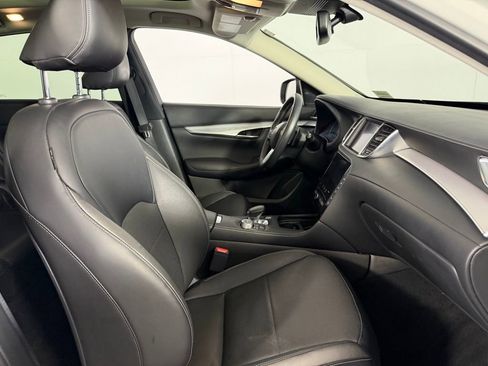 Used 2022 INFINITI QX50 Essential image 34