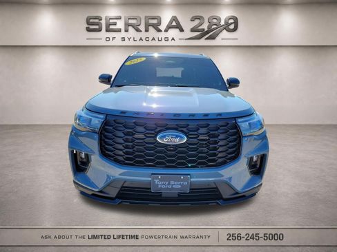 Used 2025 Ford Explorer ST-Line AWD/4WD image 2