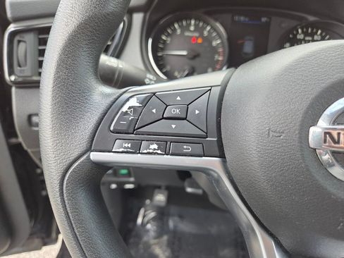 Used 2020 Nissan Rogue Sport S FWD image 33