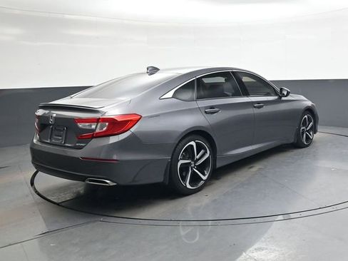 Used 2018 Honda Accord Sport image 4