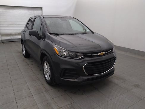 Used 2020 Chevrolet Trax LS w/ Tint and Cruise Package FWD image 13