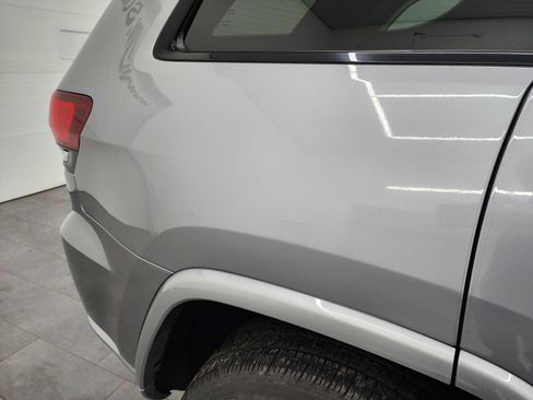 Used 2020 Jeep Grand Cherokee Altitude image 26