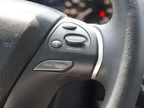 Used 2018 Nissan Pathfinder Platinum FWD image 33