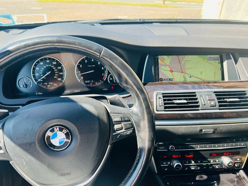 Used 2017 BMW 535i Gran Turismo xDrive image 26