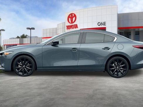 Used 2023 MAZDA MAZDA3 s image 8