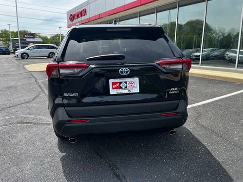 Used 2019 Toyota RAV4 XLE w/ Convenience Package AWD/4WD image 6