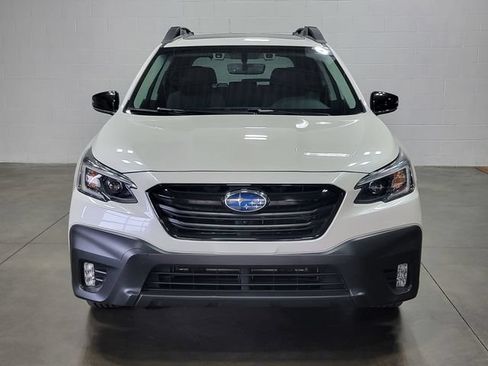 Used 2020 Subaru Outback Onyx Edition XT w/ Popular Package #2 AWD/4WD image 3