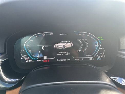 Used 2023 BMW 530e w/ M Sport Package image 10