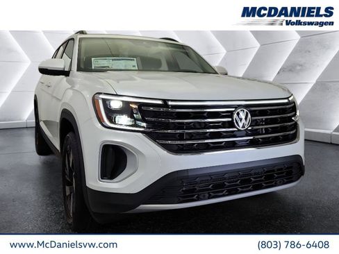 New 2026 Volkswagen Atlas SE FWD image 1