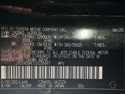 Used 2025 Toyota 4Runner Limited image 11