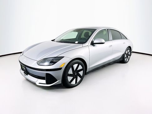 Used 2024 Hyundai Ioniq 6 SE image 3