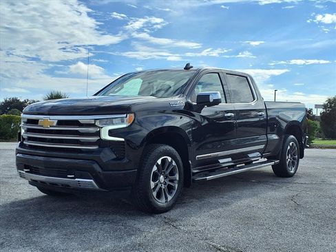 Used 2022 Chevrolet Silverado 1500 High Country w/ Max Trailering Package image 3