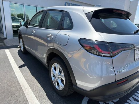 Used 2024 Honda HR-V LX image 6