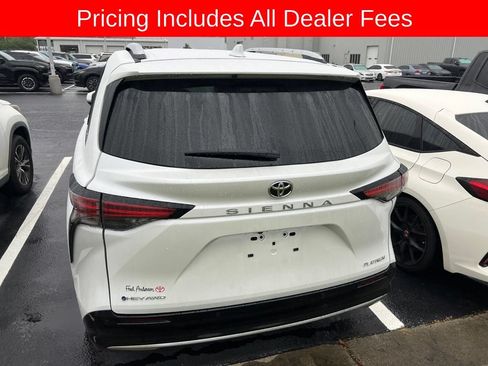 Used 2026 Toyota Sienna Platinum AWD/4WD image 21