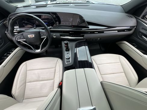 Used 2024 Cadillac Escalade Sport w/ LPO, ONYX Package AWD/4WD image 13