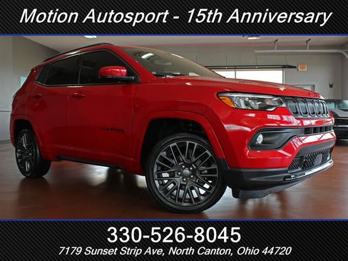 Used 2022 Jeep Compass Limited AWD/4WD image 2