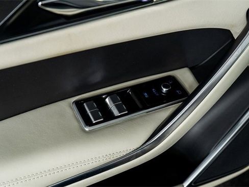 Used 2022 Jaguar F-PACE SVR image 55