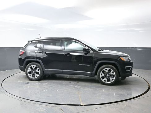 Used 2019 Jeep Compass Limited image 3