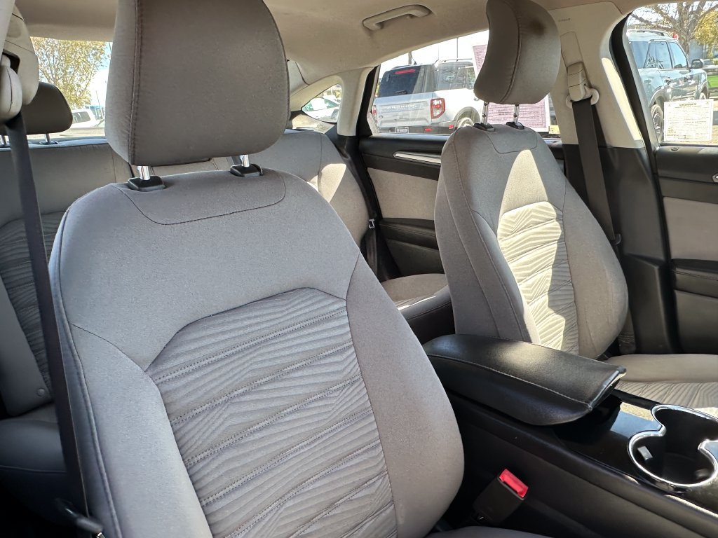 Used 2016 Ford Fusion S FWD image 17