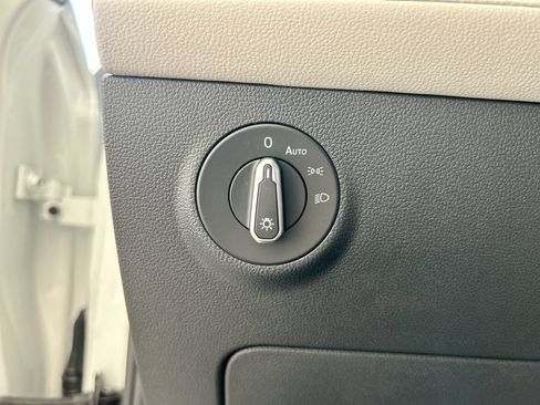 Certified 2025 Volkswagen Taos S FWD image 15