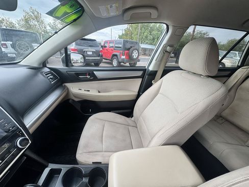 Used 2019 Subaru Outback 2.5i Premium AWD/4WD image 18