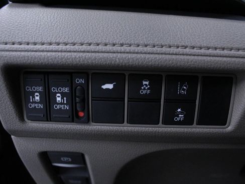 Used 2018 Honda Odyssey EX-L image 13