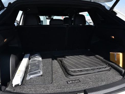 Certified 2023 Volkswagen Atlas Cross Sport SEL Premium R-Line image 25