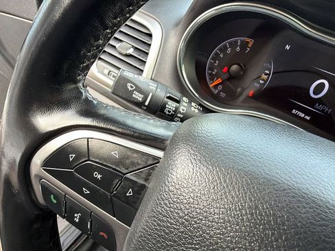 Used 2021 Jeep Grand Cherokee Laredo image 29