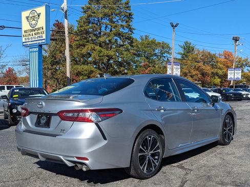 Used 2020 Toyota Camry SE image 7