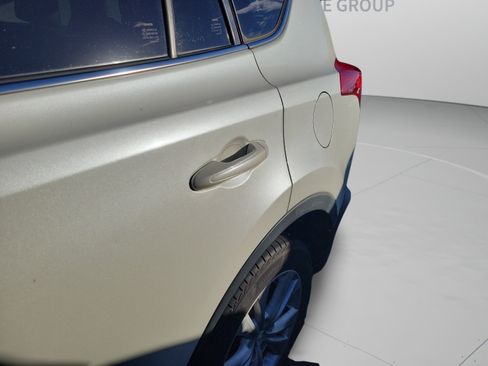 Used 2013 Toyota RAV4 Limited AWD/4WD image 27