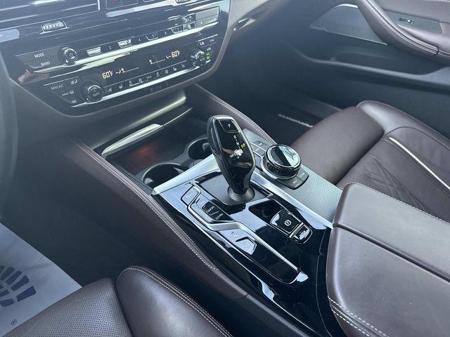 Used 2021 BMW M550i xDrive w/ Executive Package AWD/4WD image 47