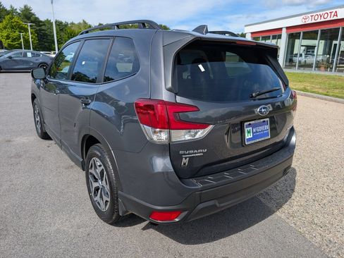 Used 2023 Subaru Forester Premium AWD/4WD image 3