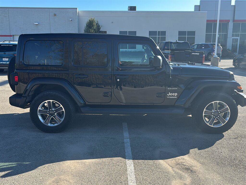 Used 2019 Jeep Wrangler Unlimited Sahara AWD/4WD image 20