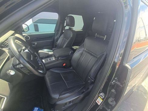 Used 2019 Land Rover Discovery SE AWD/4WD image 7
