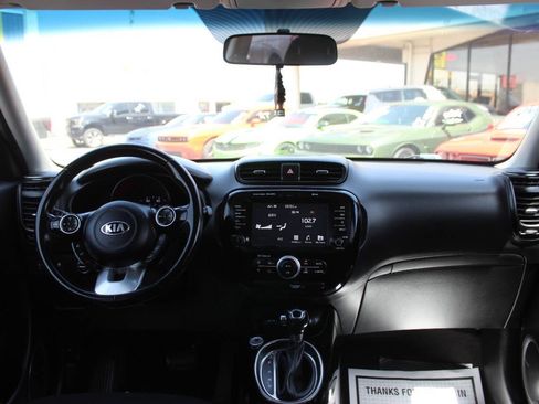 Used 2018 Kia Soul + w/ Audio Package FWD image 17