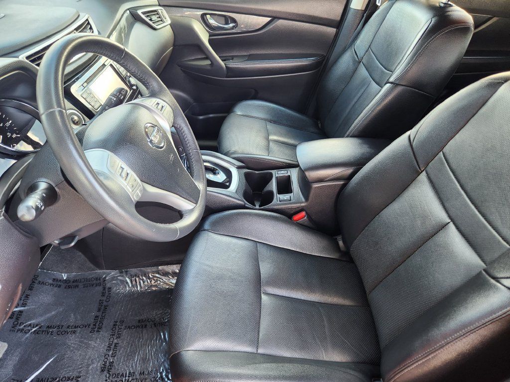 Used 2016 Nissan Rogue SL w/ SL Premium Package FWD image 4