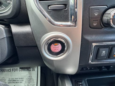 Used 2017 Nissan Titan SV RWD image 47
