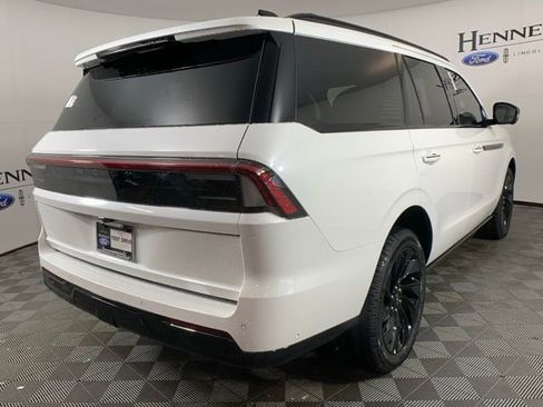 New 2025 Lincoln Navigator Reserve w/ Jet Appearance Package image 7