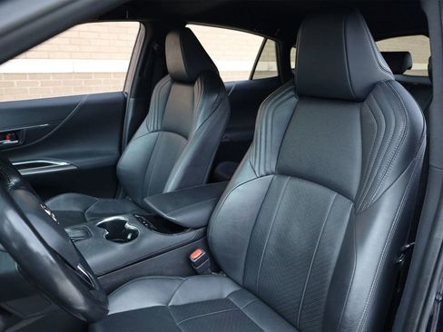 Used 2022 Toyota Venza Limited image 33