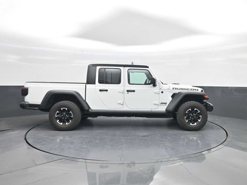 Used 2026 Jeep Gladiator Rubicon AWD/4WD image 9