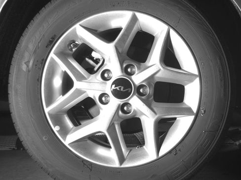 Used 2025 Kia Soul LX w/ LX Technology Package FWD image 14