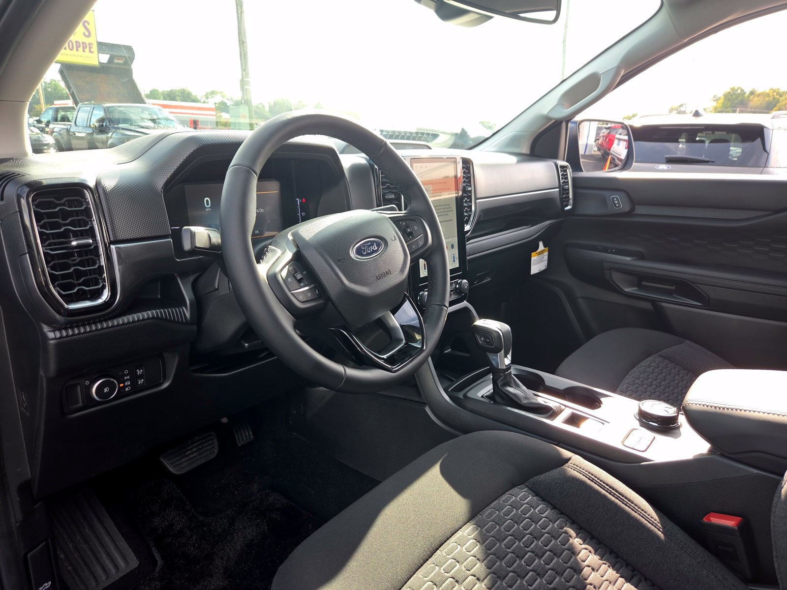 New 2026 Ford Ranger XLT w/ Black Appearance Package AWD/4WD image 11
