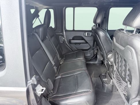 Used 2021 Jeep Wrangler Unlimited Rubicon image 32